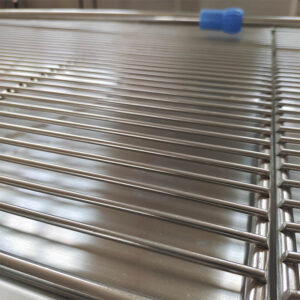 Veterinarska miza iz nerjavečega jekla KM-02